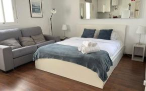 Estudio con Terraza IbizaRetiro I